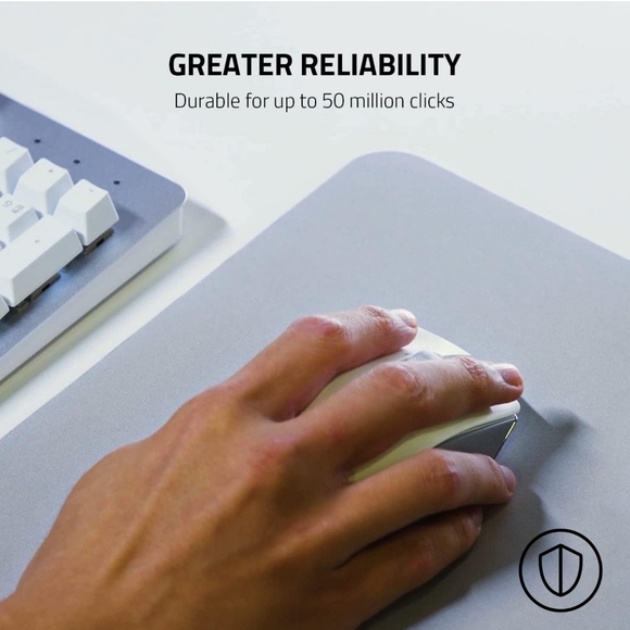 Razer Pro Click Humanscale Wireless Mouse: Ergonomic Form Factor - Picture 7 of 12